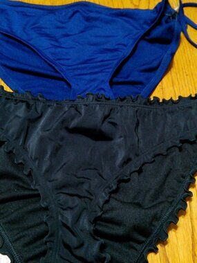 2 PC SET SHADE AND SHORE SIZE MED NEW WITHOUT TAGS BLACK AND NAVY